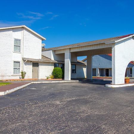 Studio Inn Extended Stay Oklahoma City Airport By Oyo Kültér fotó