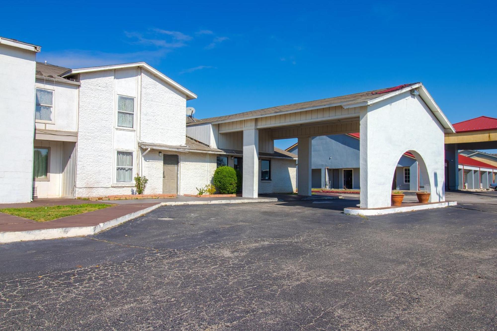 Studio Inn Extended Stay Oklahoma City Airport By Oyo Kültér fotó