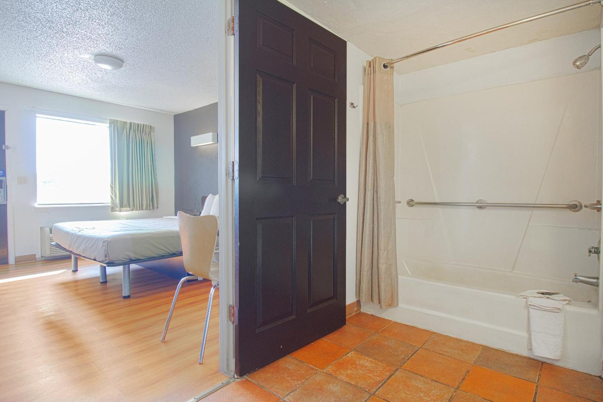 Studio Inn Extended Stay Oklahoma City Airport By Oyo Kültér fotó