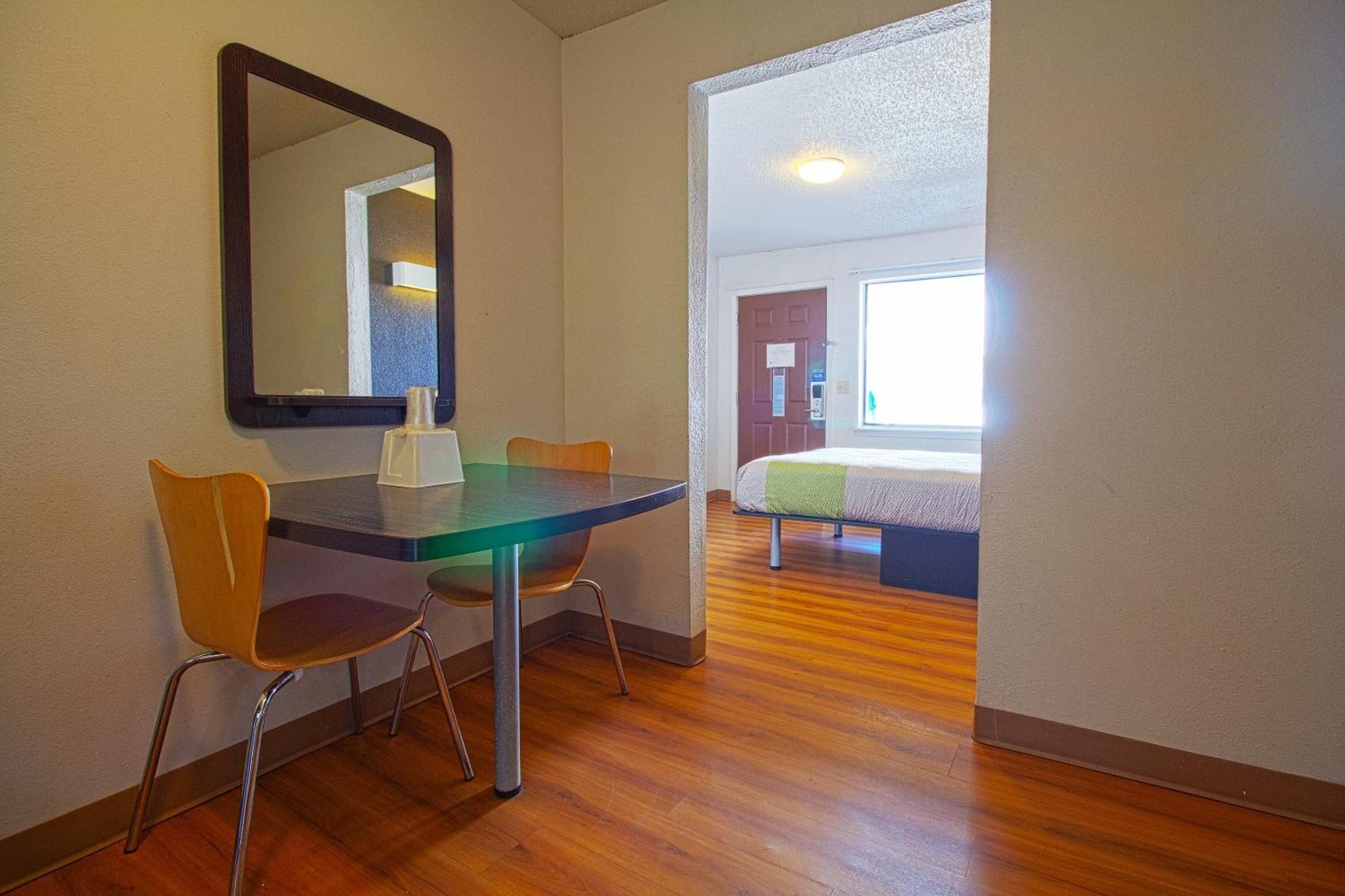Studio Inn Extended Stay Oklahoma City Airport By Oyo Kültér fotó