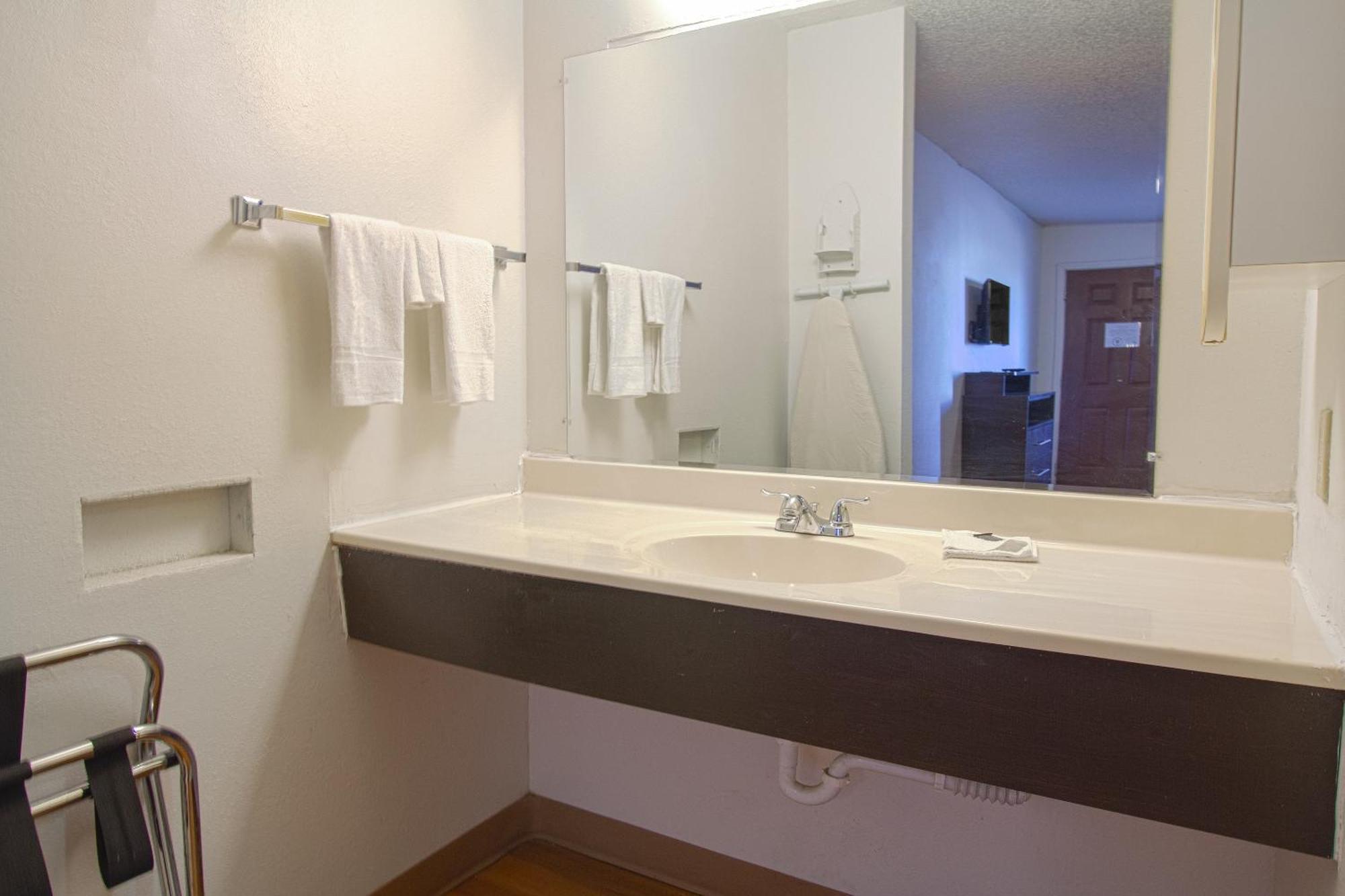Studio Inn Extended Stay Oklahoma City Airport By Oyo Kültér fotó