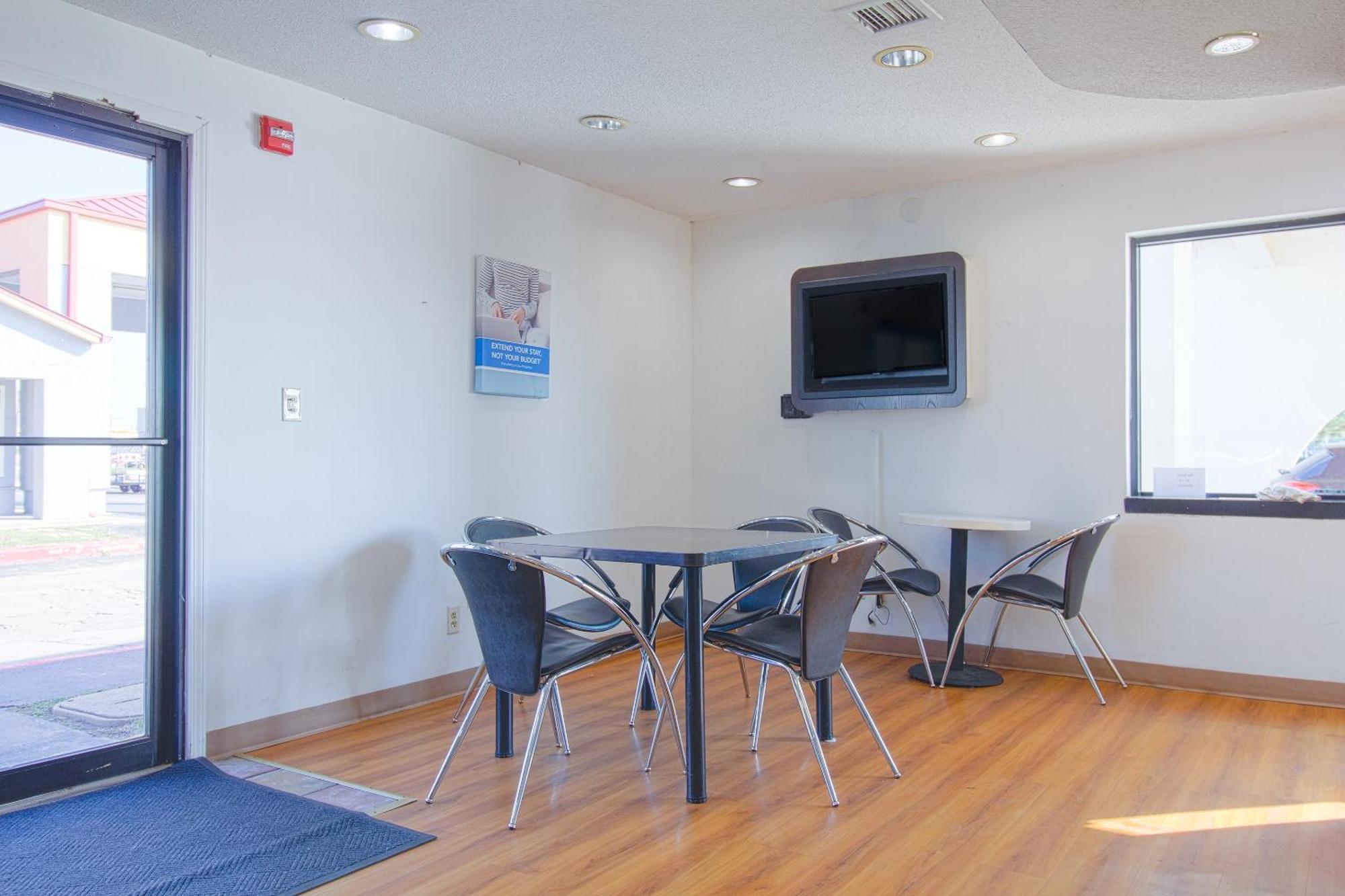 Studio Inn Extended Stay Oklahoma City Airport By Oyo Kültér fotó