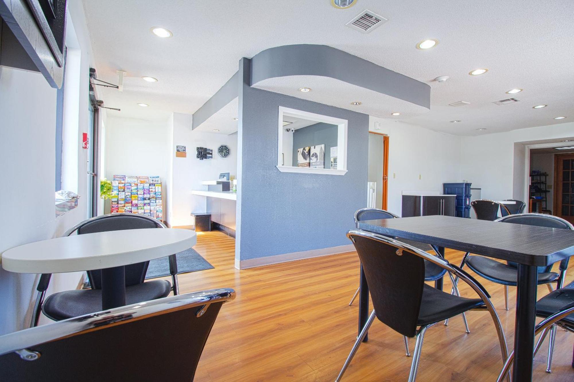 Studio Inn Extended Stay Oklahoma City Airport By Oyo Kültér fotó