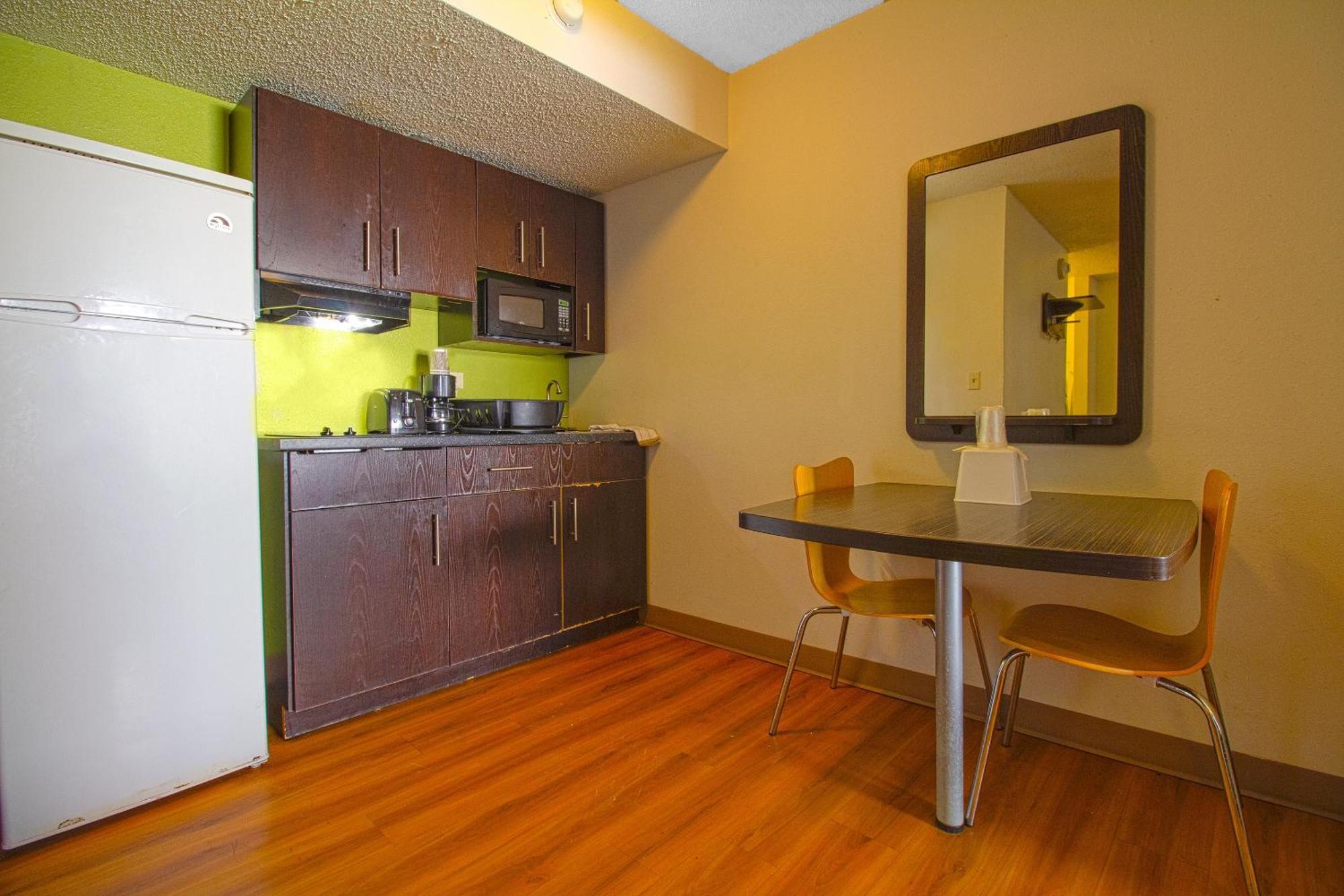 Studio Inn Extended Stay Oklahoma City Airport By Oyo Kültér fotó